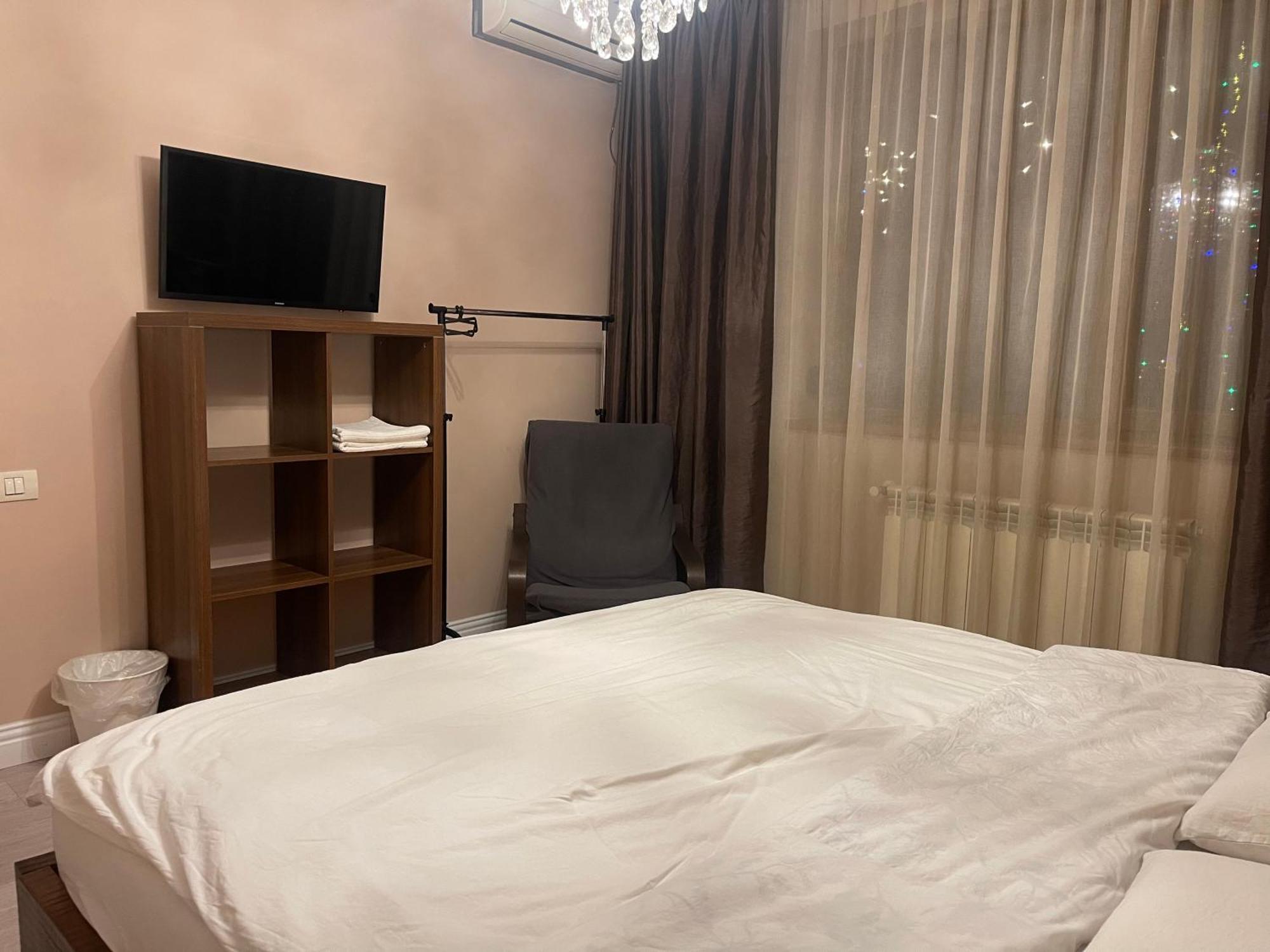 Room In A Private House - 5 Min From Therme And Airport Corbeanca Luaran gambar
